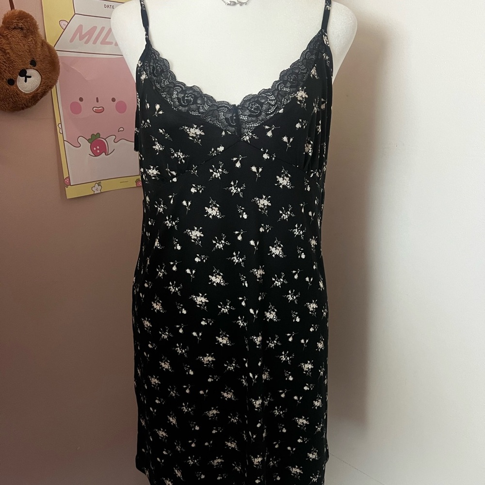 bcbg lace dress